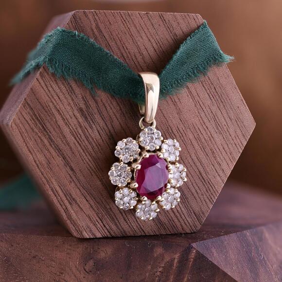 HTF Lovely Effy 14k Yellow Gold Ruby Diamond Cluster Halo Pendant 1" - Picture 1 of 12